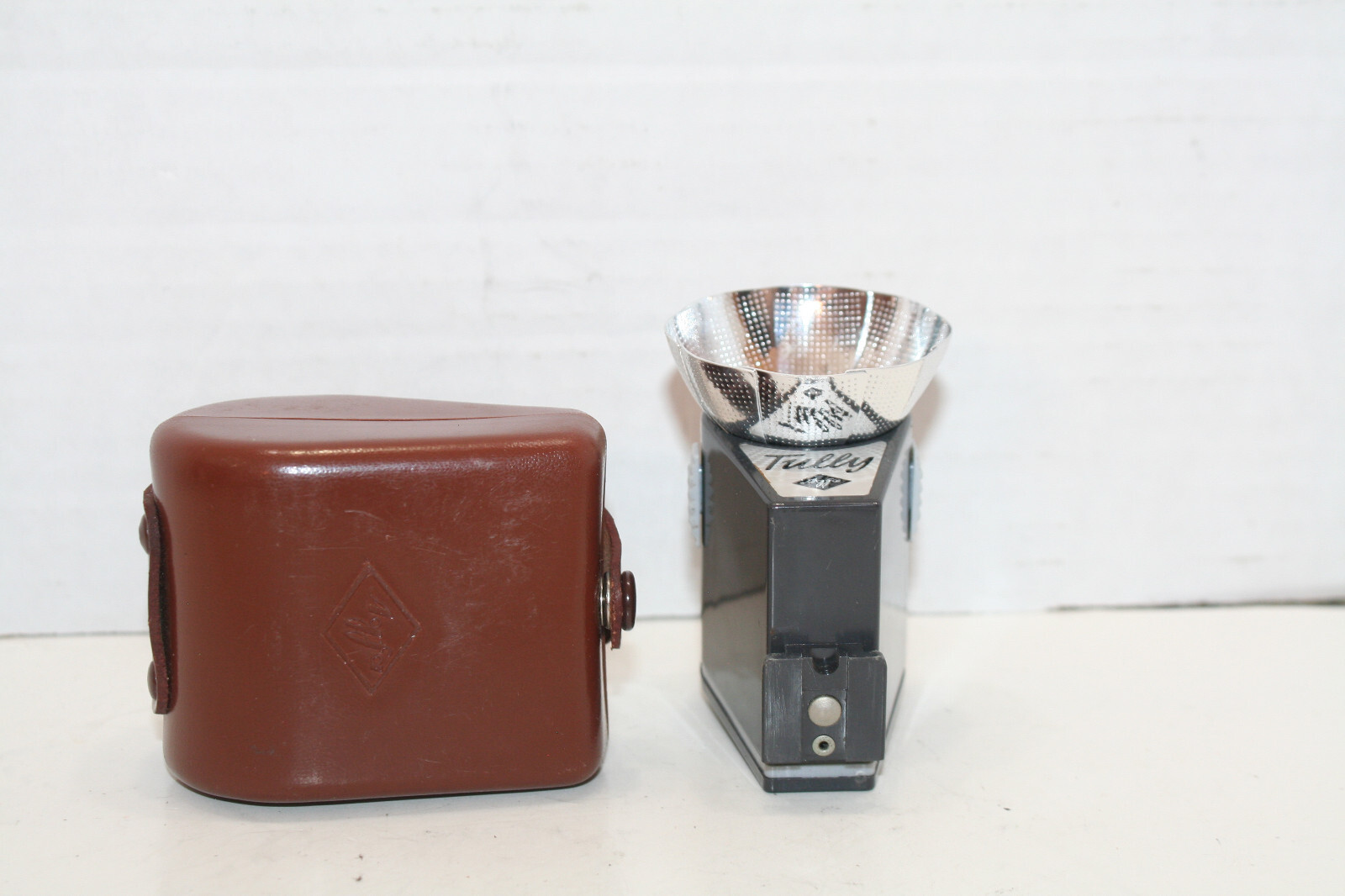 VINTAGE Collectible TULLY AGFA Folding Reflector Fan Flash w/ Original Case *