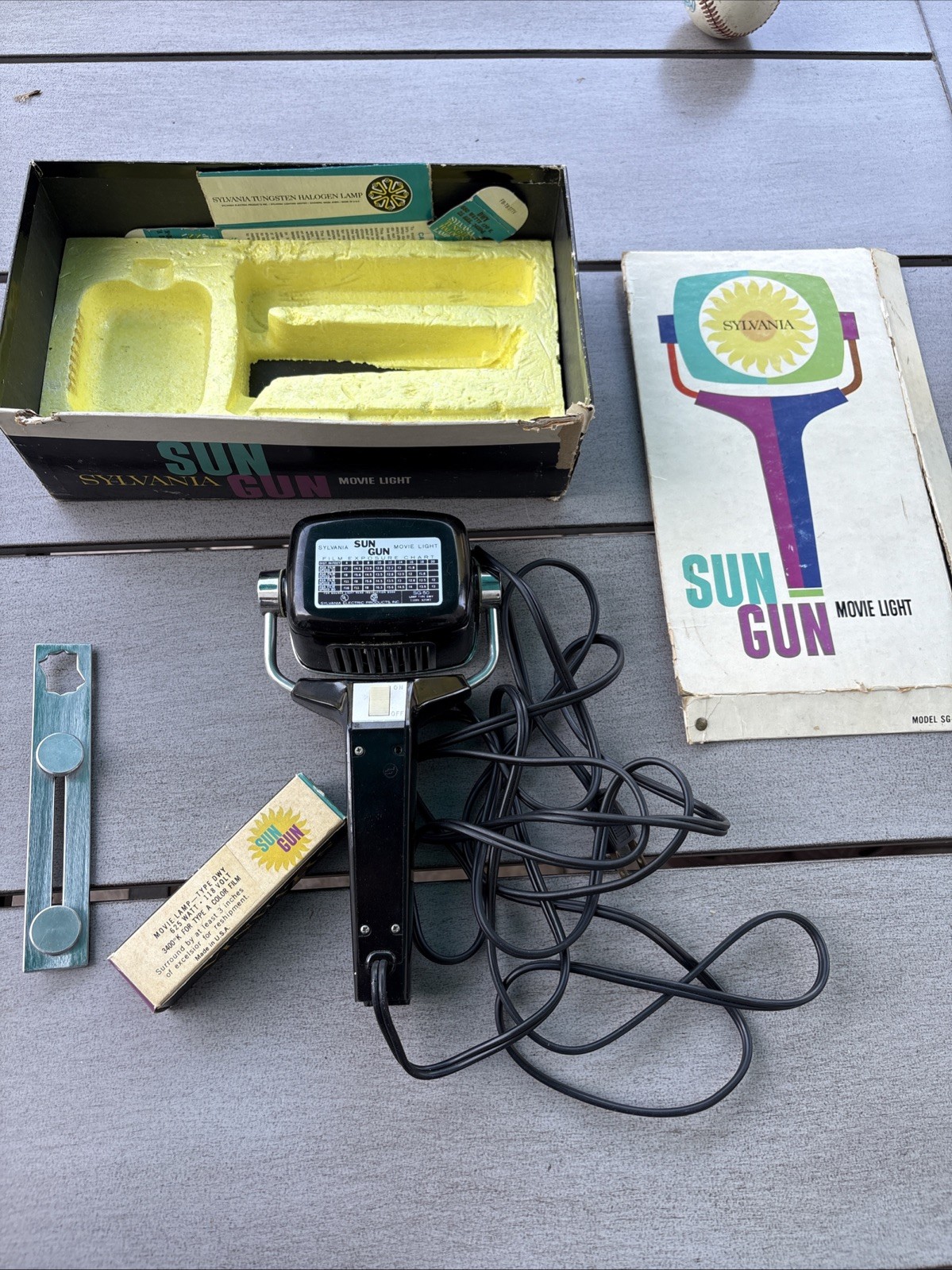 Vintage Sylvania Sun Gun Movie Light w/Original Box Works Great! Model SG-50
