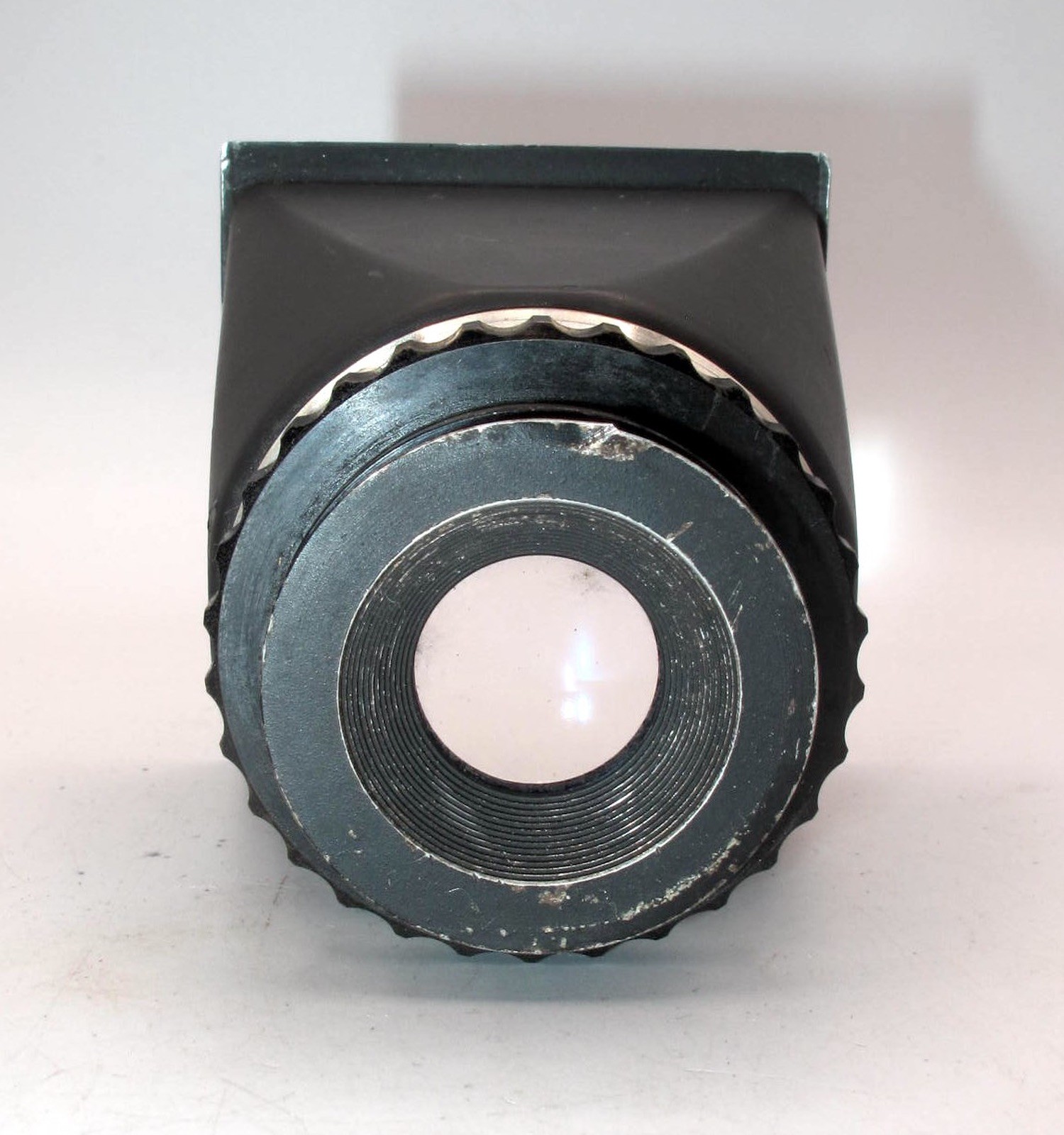 *VINTAGE* HASSELBLAD CHIMNEY FINDER FOR “V” SERIES CAMERAS-READ
