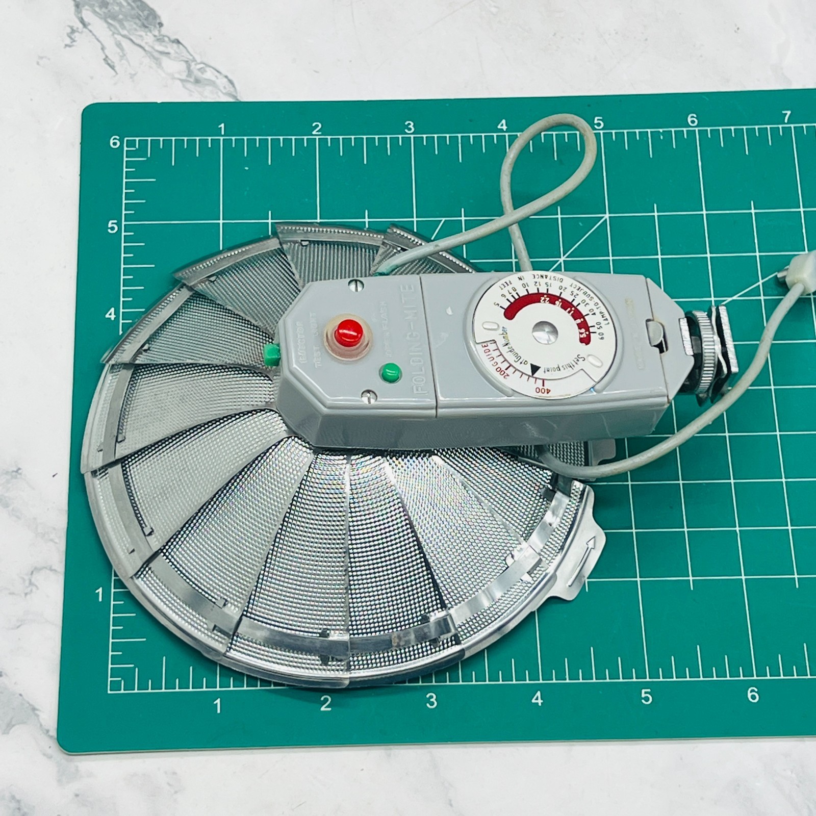 FOLDING-MITE UNIVERSAL (Fits Polaroid Land) CAMERA FLASH VINTAGE MADE IN JAPAN