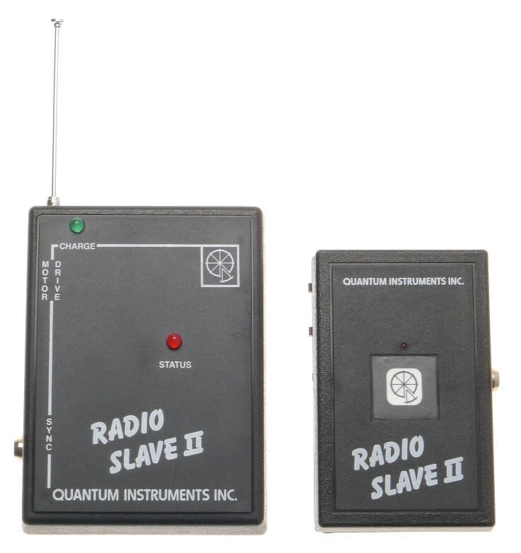 RADIO SLAVE II REMOTE CONTROL FOR CAMERA AND FLASH UNITS QUANTUM INSTRUMENTS BOX