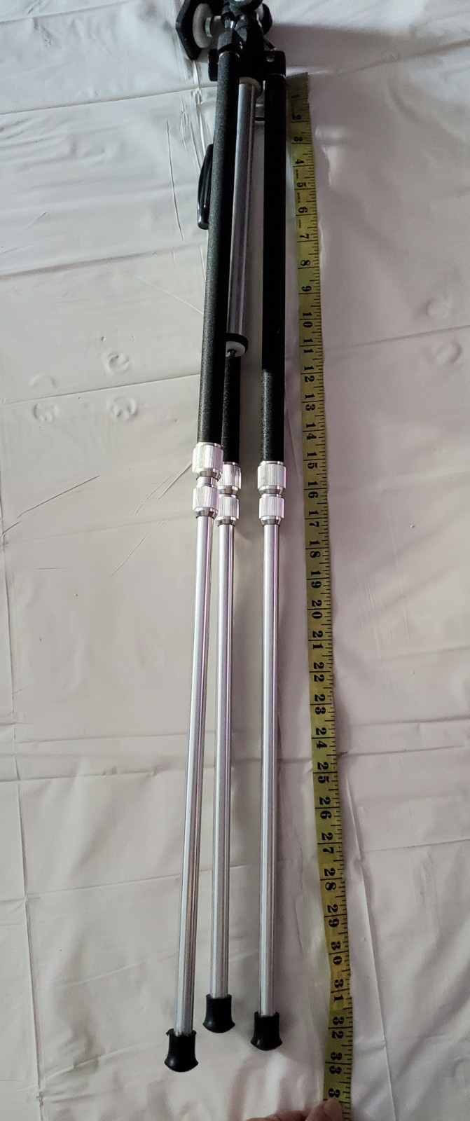 E.J. Korvette Deluxe Elevating Tripod #110 Photography Videography Box Vintage