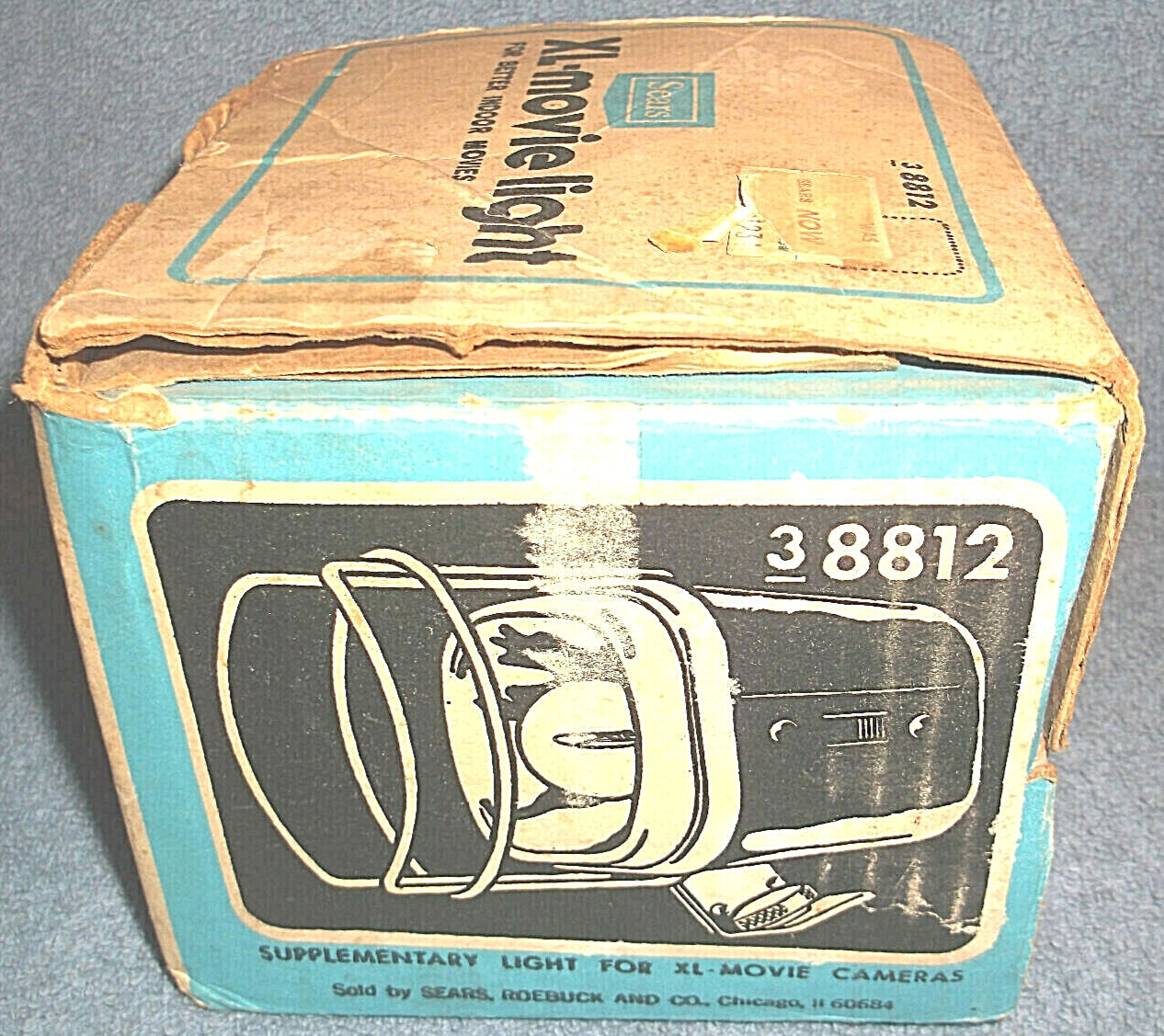 VINTAGE SEARS XL – MOVIE LIGHT – FOR BETTER INDOOR MOVIES – NEW IN OPEN BOX