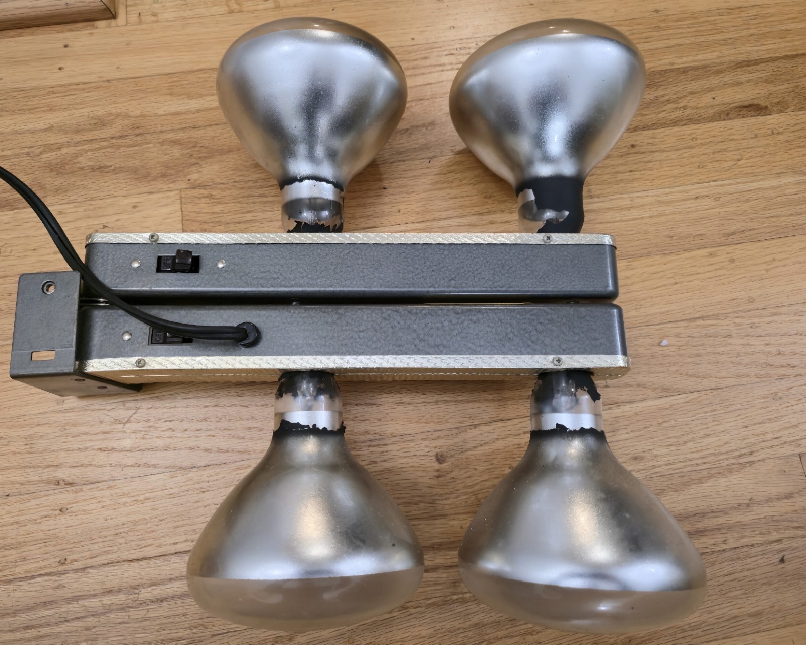VINTAGE Movie Camera Folding Light Bar 4 Lighting Units Case Handle 2 WORK!