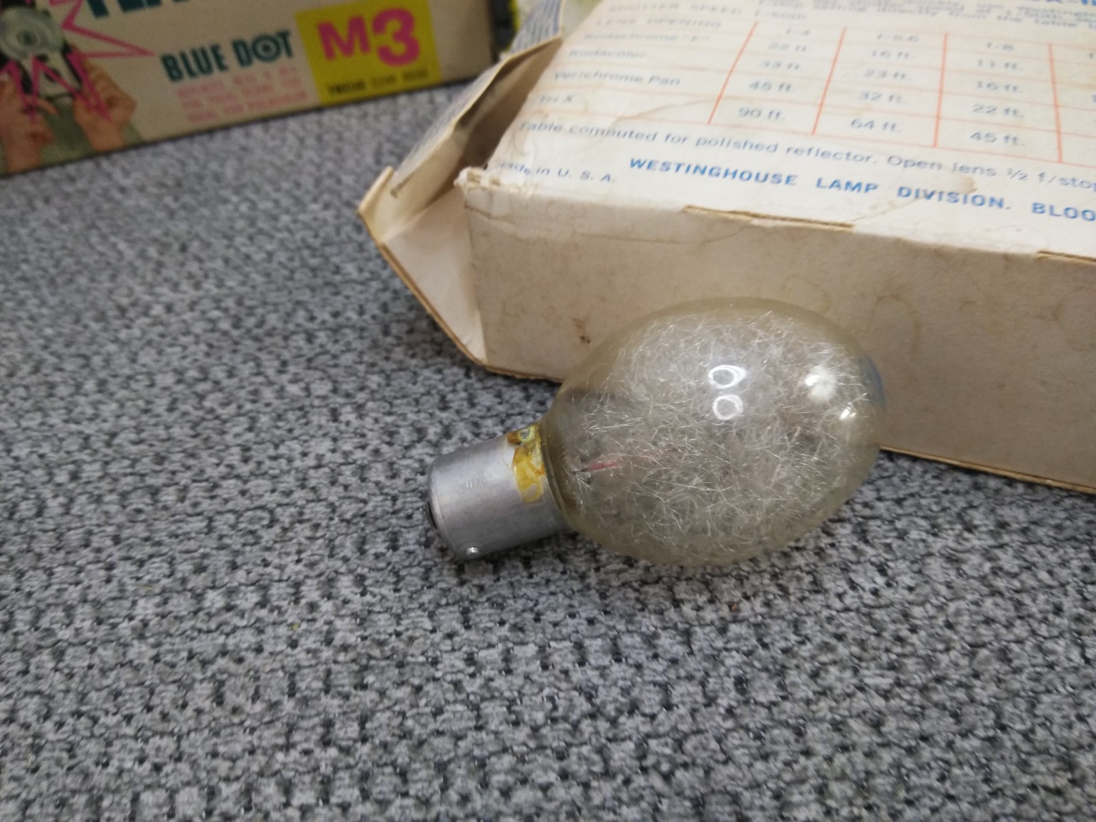Sylvania Blue Dot M3B, M3 Flashbulbs 12 Blue Bulbs EA & WESTINGHOUSE #5 6 BULB