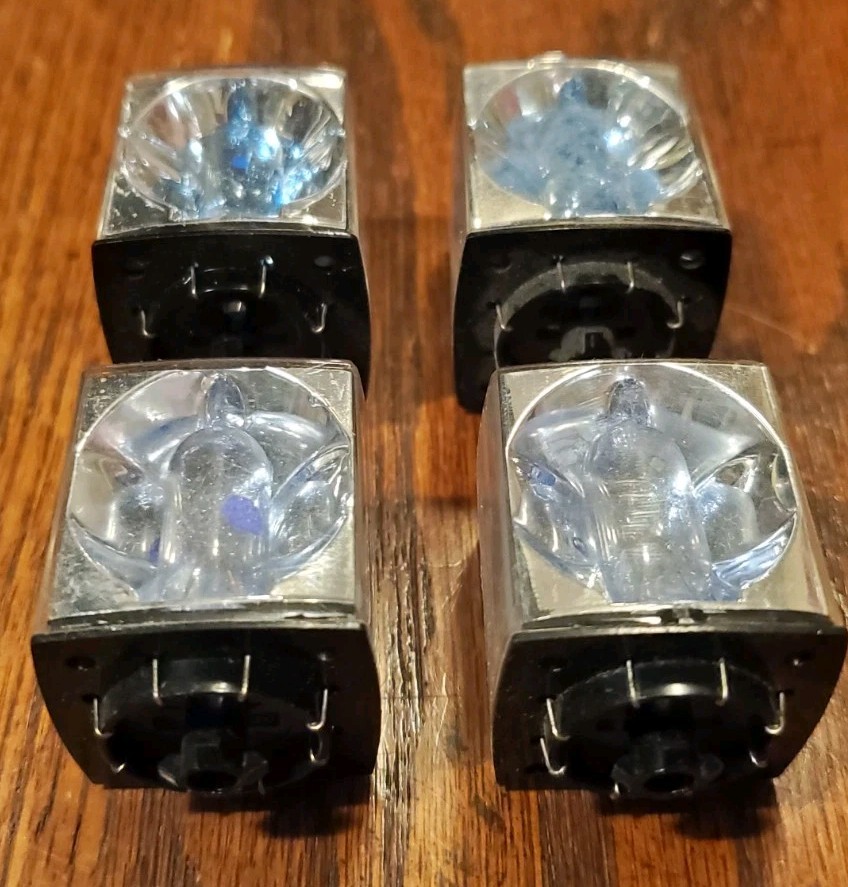 Huge Vintage Flash Lot -GE Flash cubes, Flip Flash, Sylvania AG1 Bulbs, Some NOS