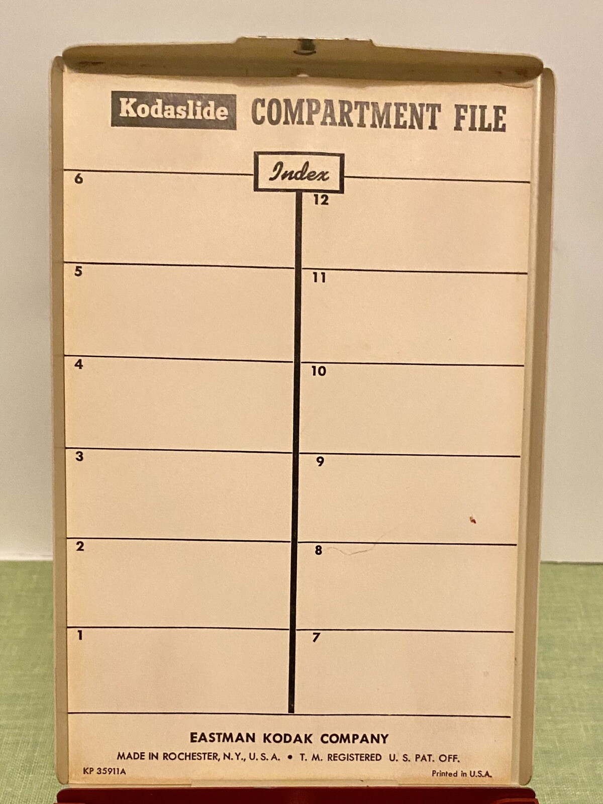VTG LOT: Tru-Vue/Eastman Kodak KODASLIDE Compartment File/4 Slides SOLD AS IS