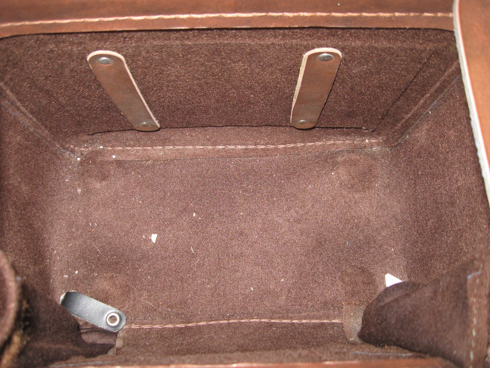 Vintage 11″ x 9″ x 7″ – Brown Leather Camera Bag / Case – With Strap doctor