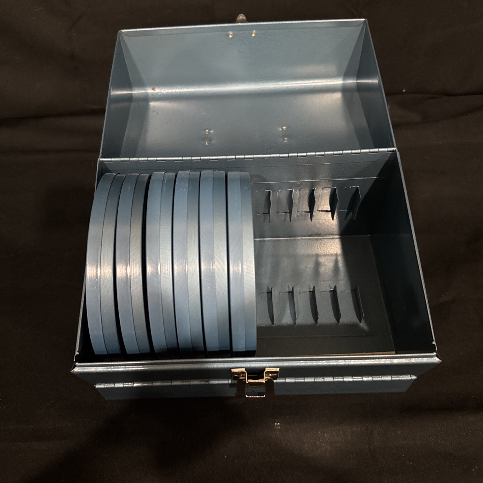 Logan De Luxe Movie Reel Metal Chest With 5 Reel Cases And Spools
