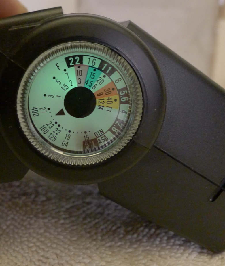 Vivitar 283 Auto Thyristor Electronic Shoe Mount Directional Flash – TESTED B