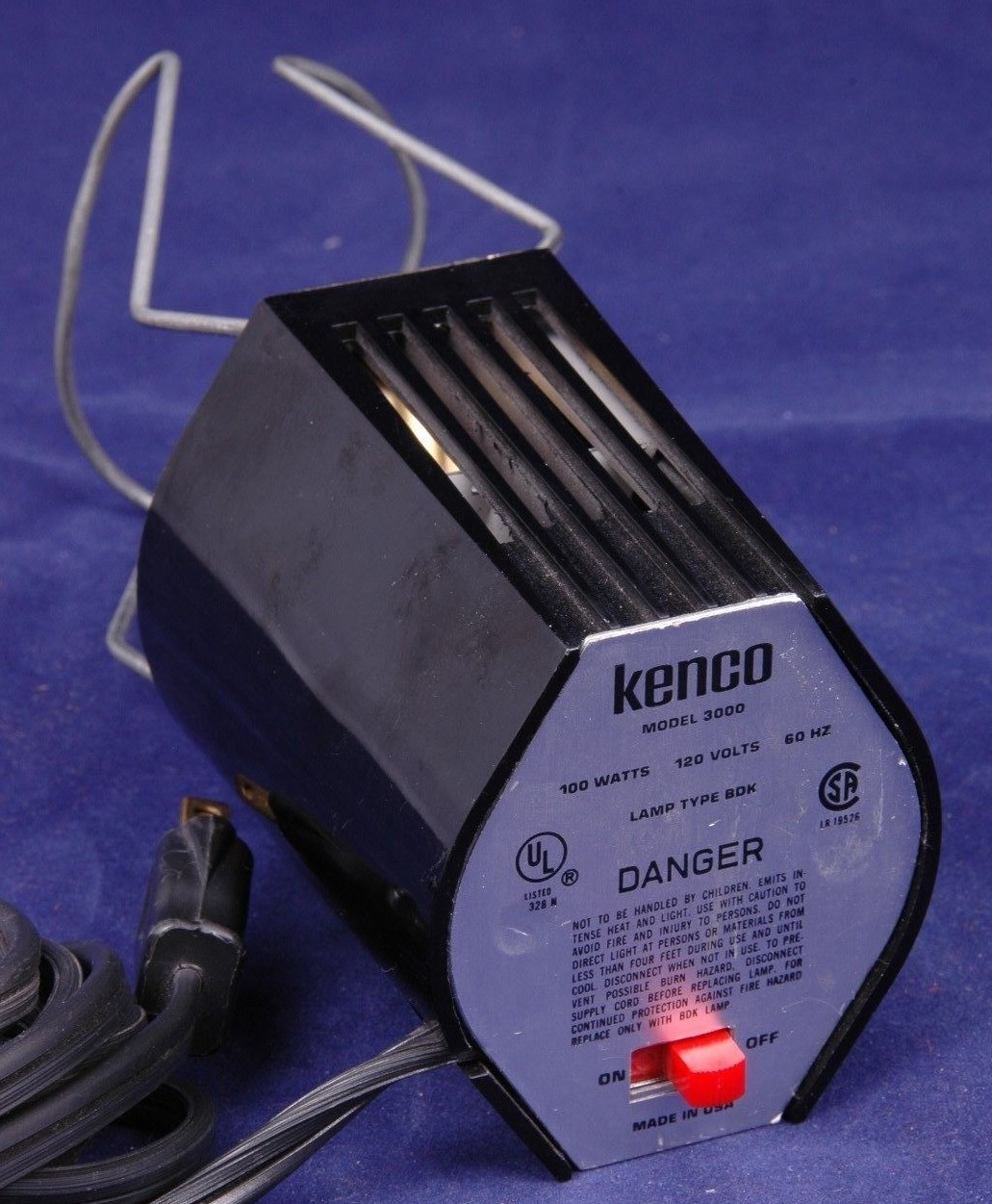Kenco Model 3000 Movie Light, Lamp Type BDK, 100W 120V 60HZ-Tested