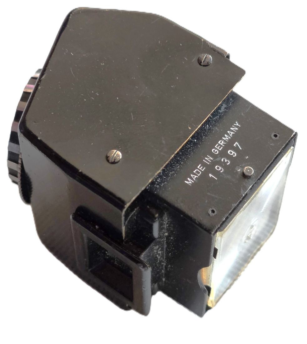 Harwix Berlin TTL-Prisma CDS meter prismfinder for Exakta SLR, with focus screen