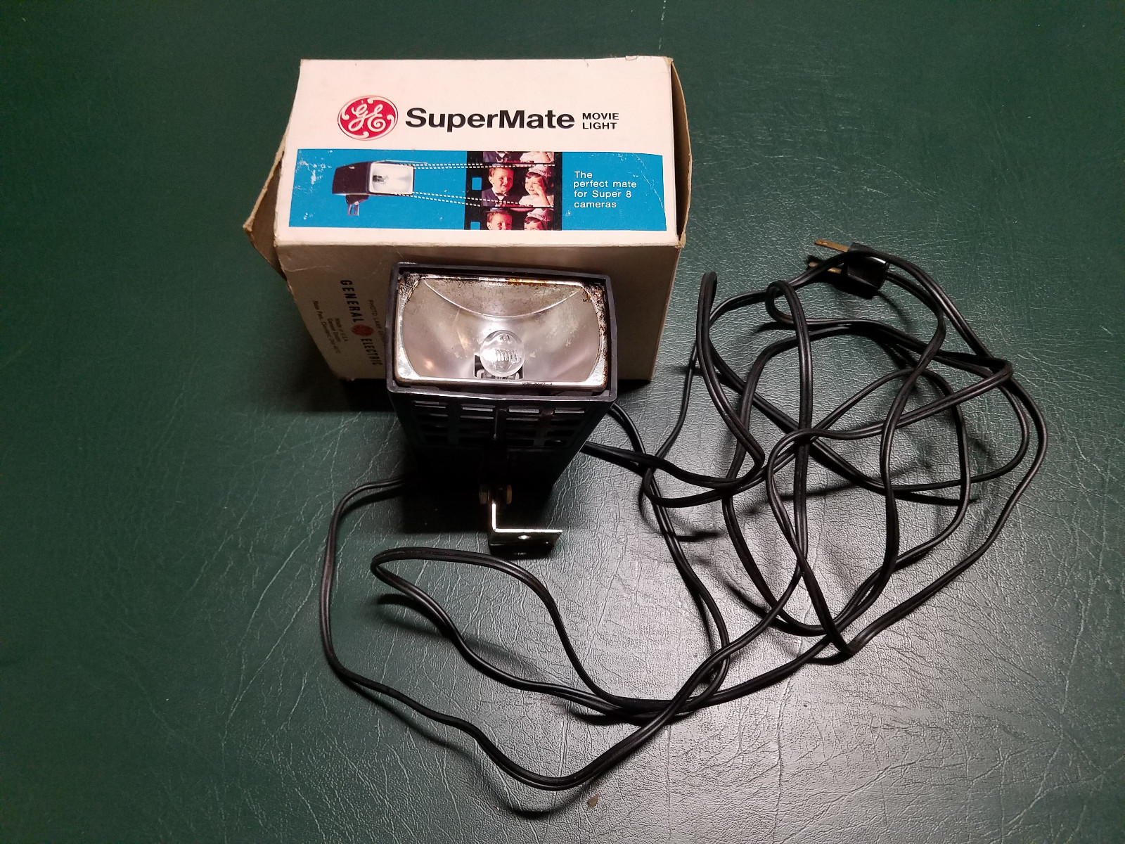 Vintage GE SuperMate Movie Light Model SM-1 with Instructions