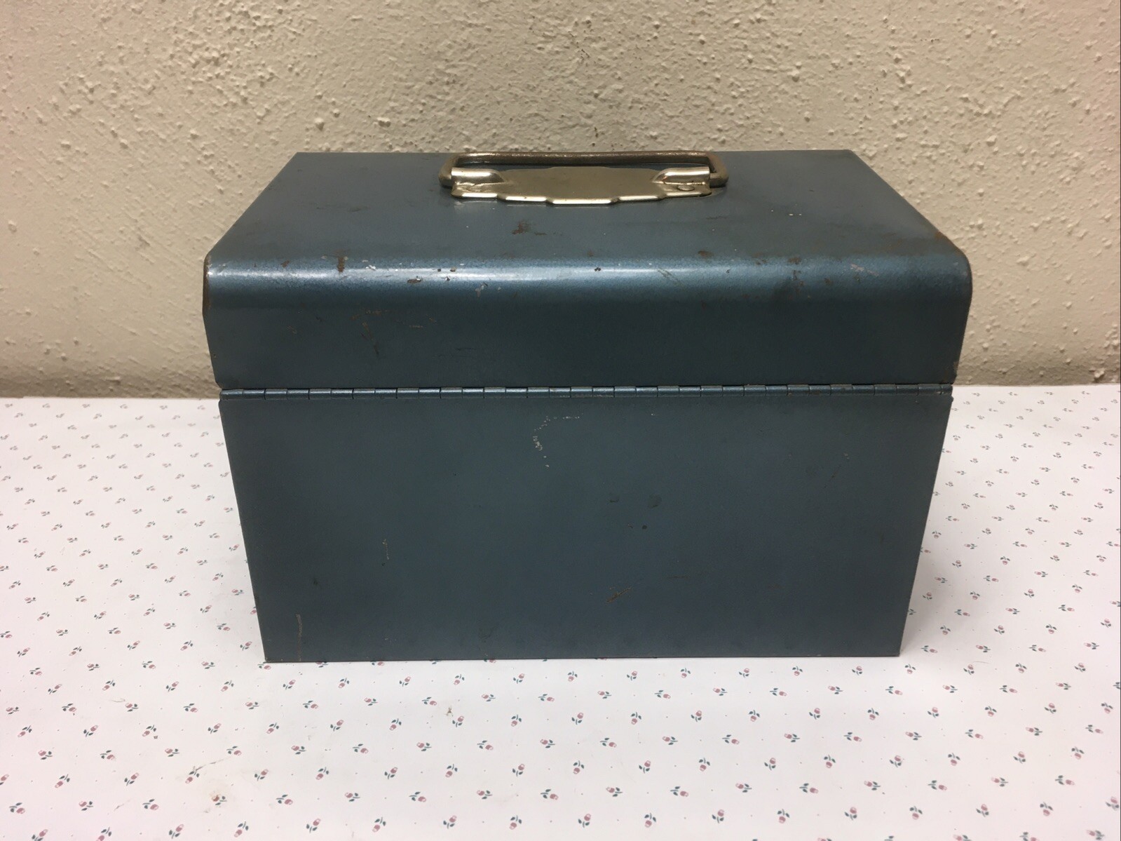 VINTAGE LOGAN DE LUXE METAL 8MM REEL-TO-REEL FILM CABINET CASE 12-REEL BLUE