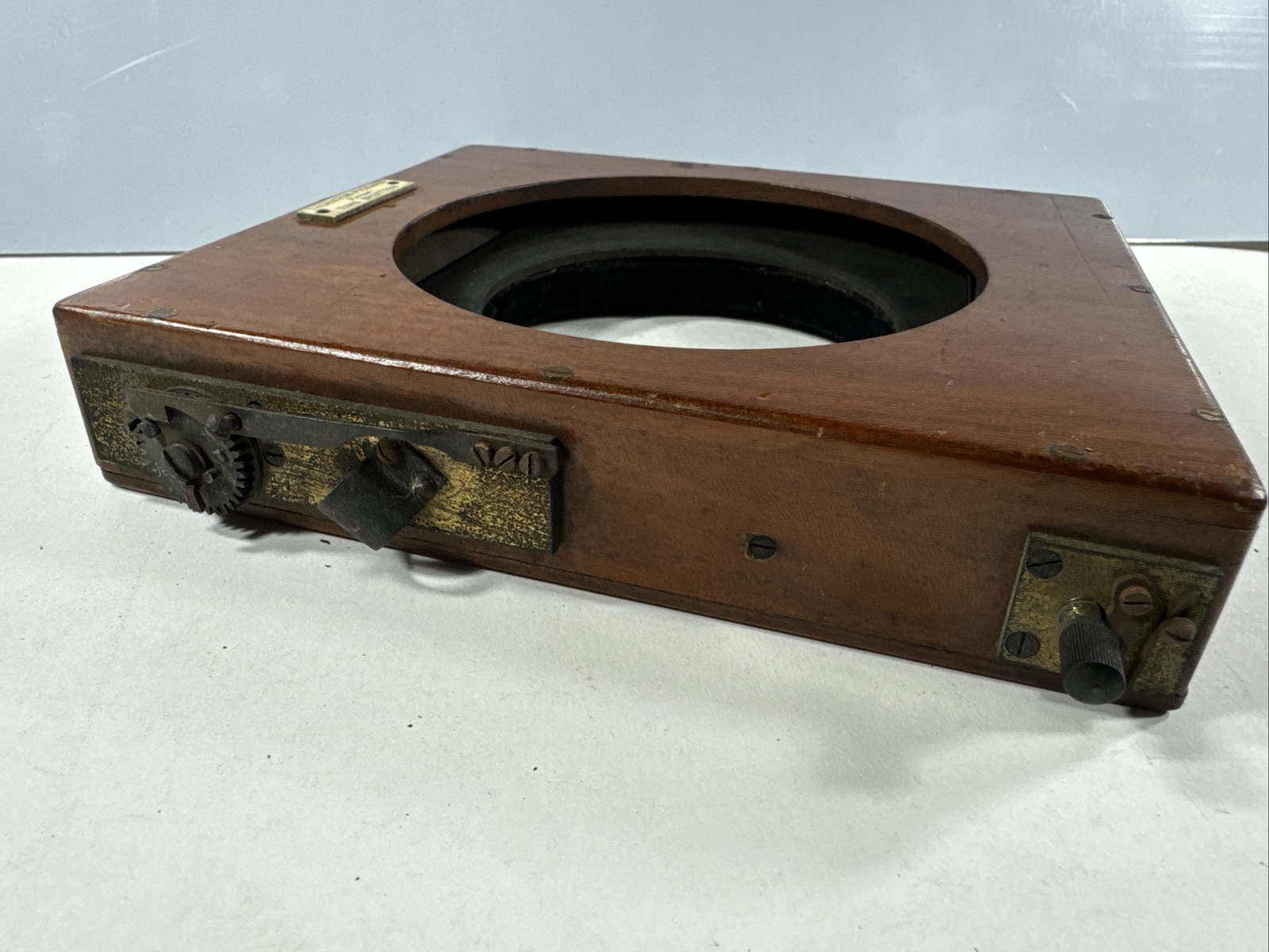 3.5in Thornton PIckard Patent Time Roller Wooden Shutter for Brass Barrel Lens