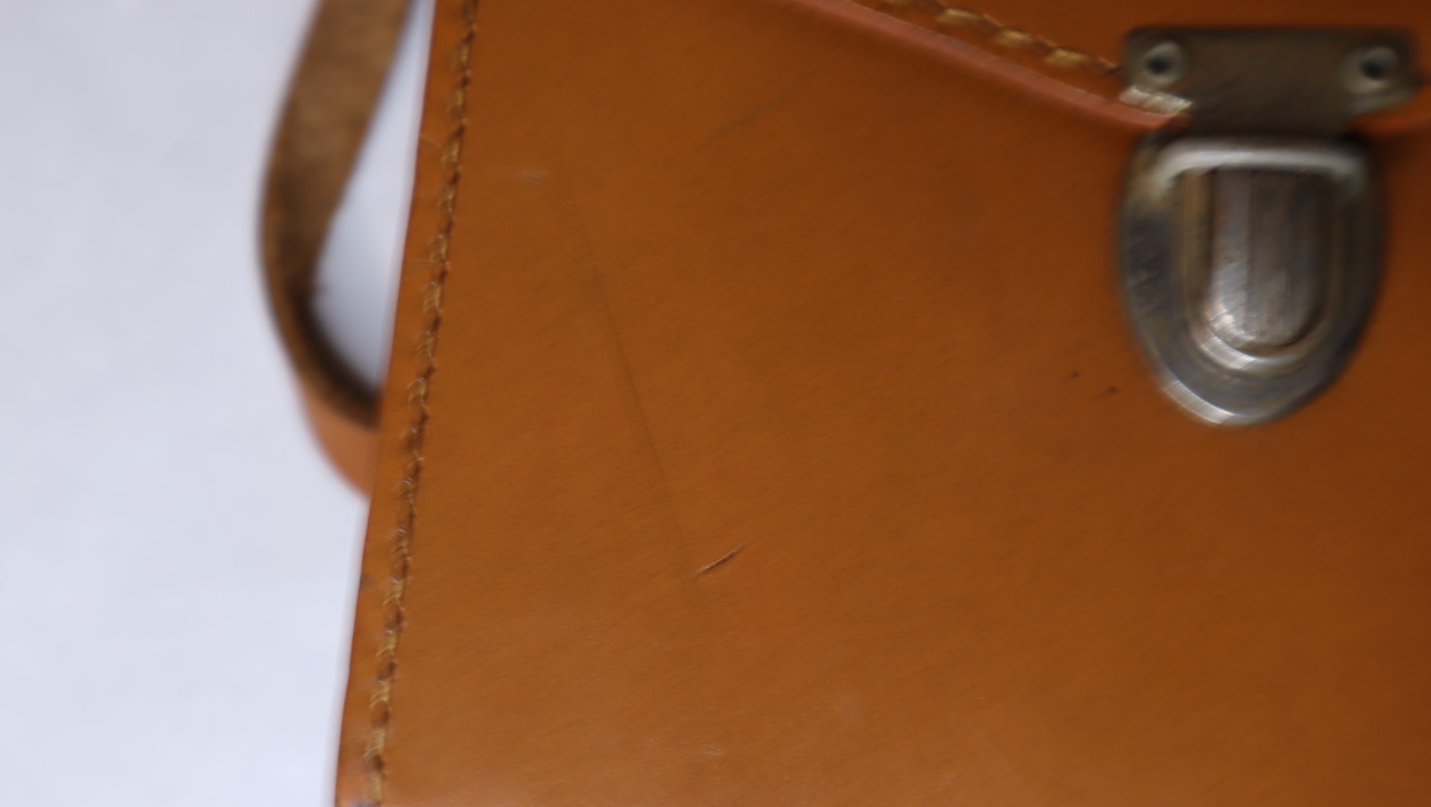 Vintage leather case w/ carry strap For 8 Mm Movie Camera Camel cowhide USA