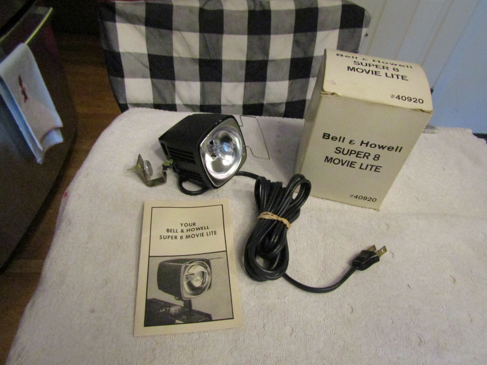 Vintage Bell & Howell Super 8 Movie Camera Lite Light 46920 w Box & Instructions