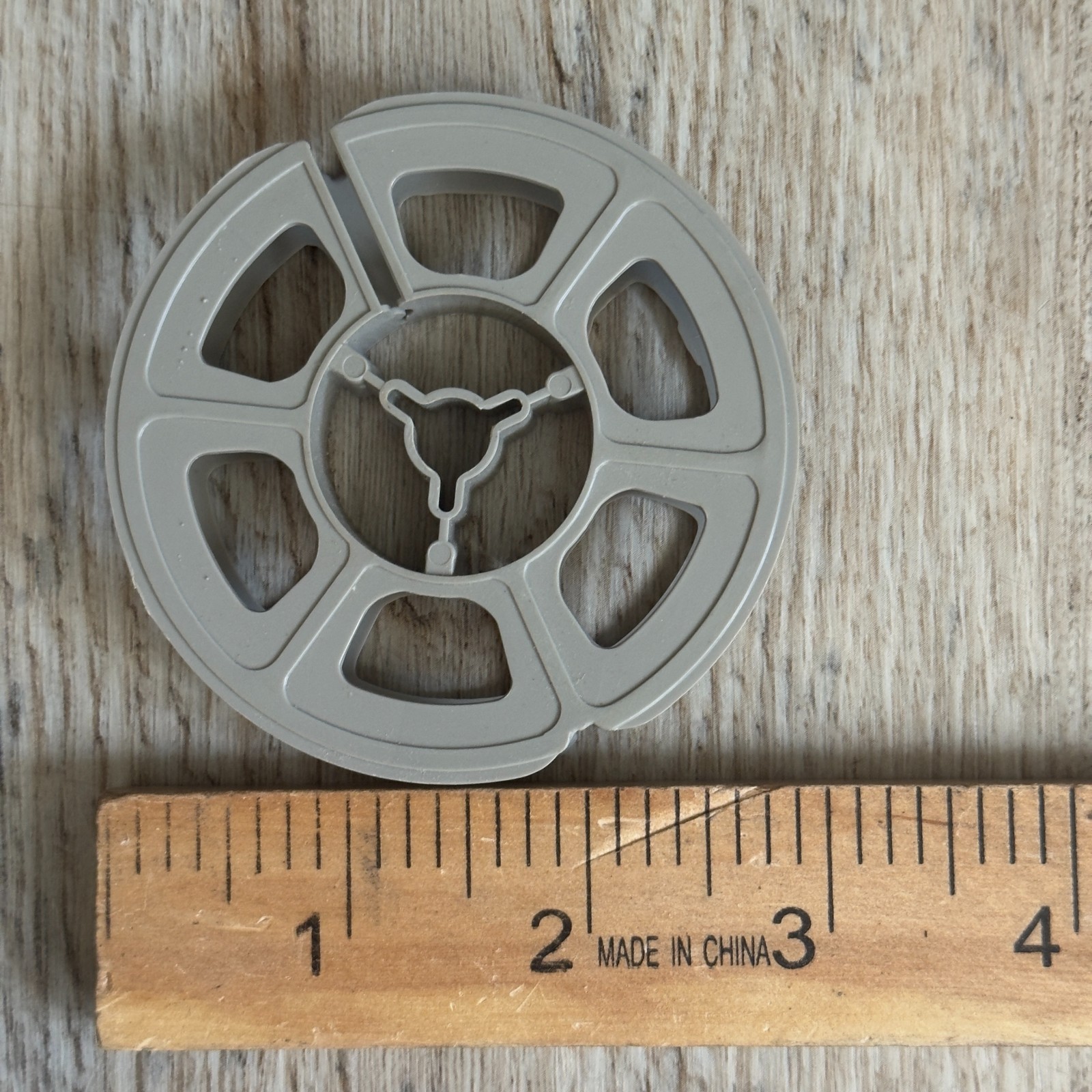 Mixed Lot Over 40 8mm Approximately 3″ Empty Plastic Film Reels
