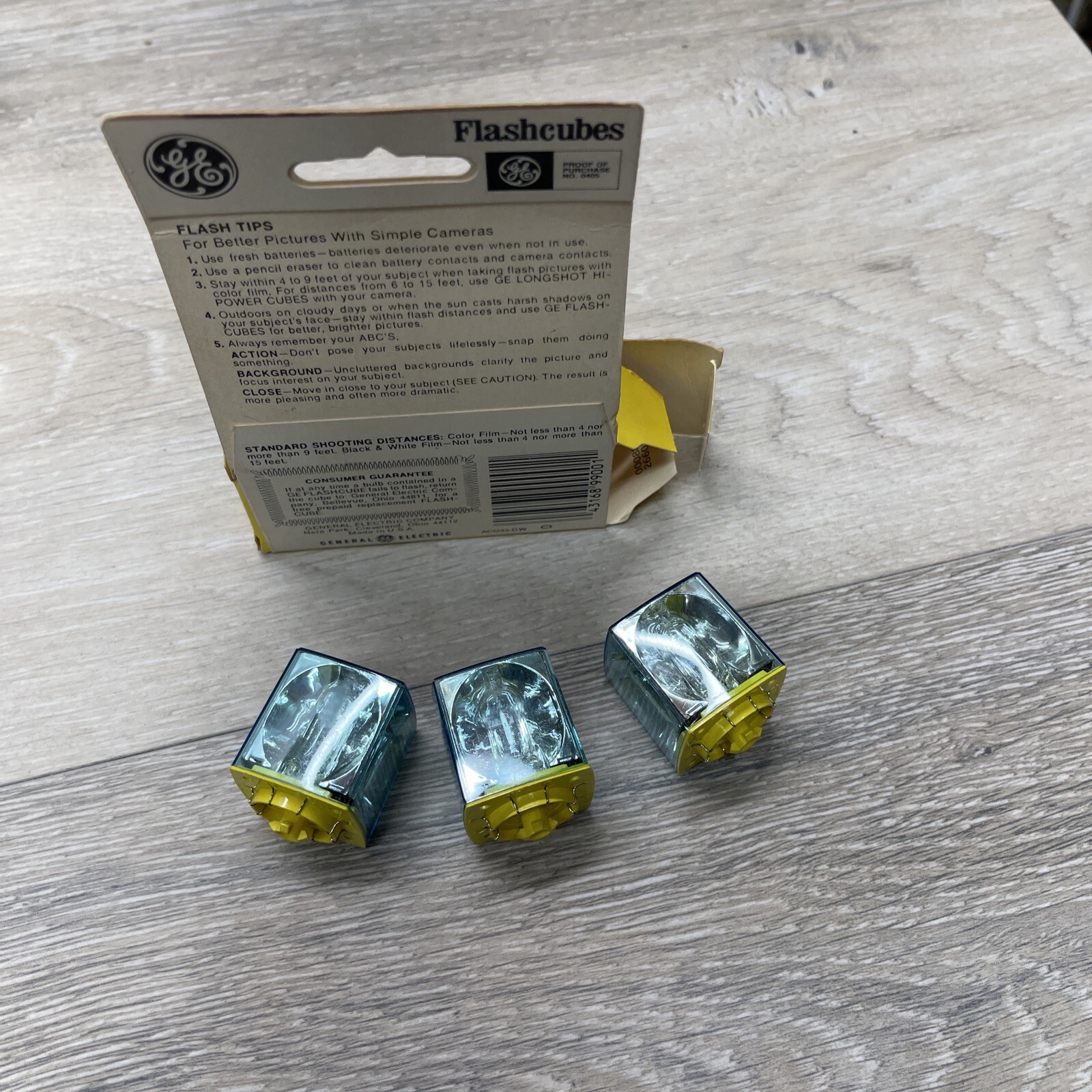 GE General Electric Vintage Camera FLASH CUBES Original Box & 3 Cubes