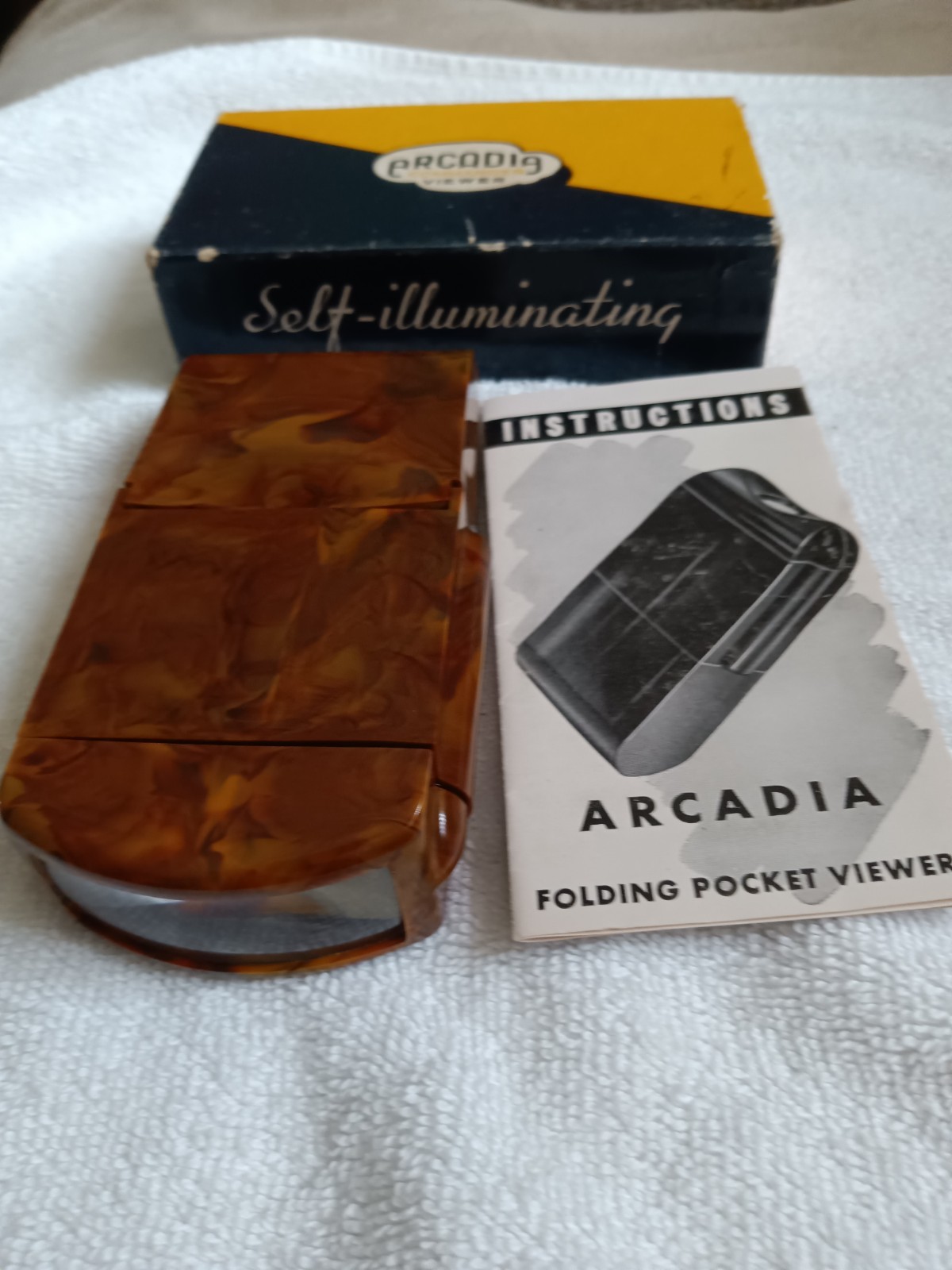 Commander Pocket Size Self Light Viewer