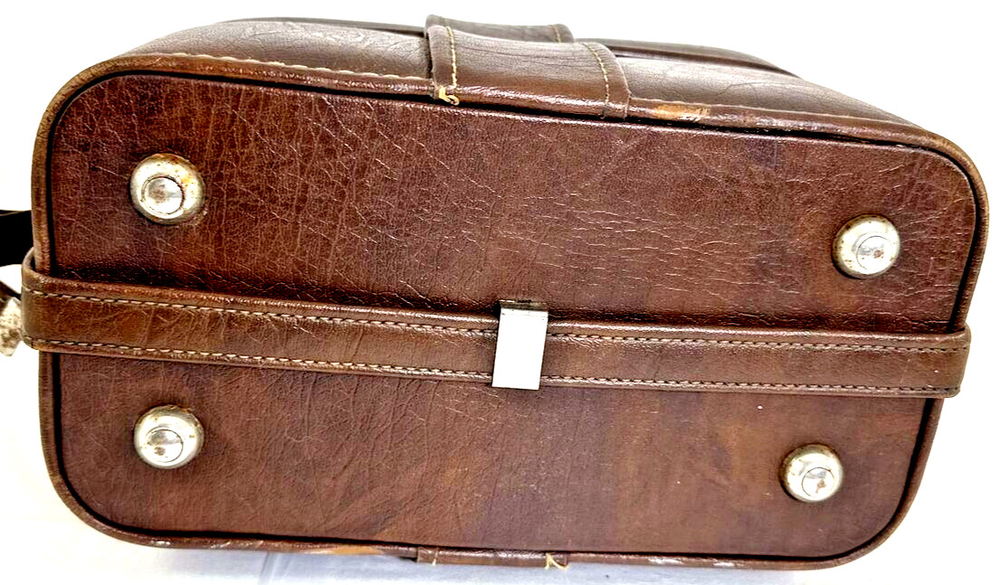 Vintage Brown Leather Camera Case, 1970s, Buckle Closure, Italy, used (BB2)