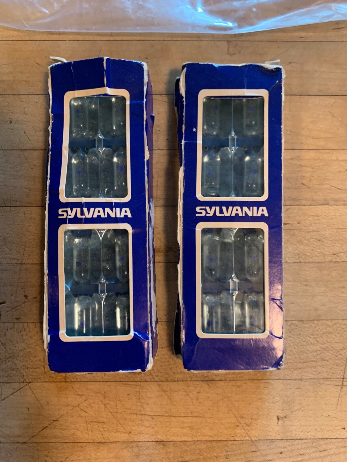 2 Packs LOT VINTAGE FLASHBULBS SYLVANIA BLUE DOT FLIP FLASH FLASHCUBES