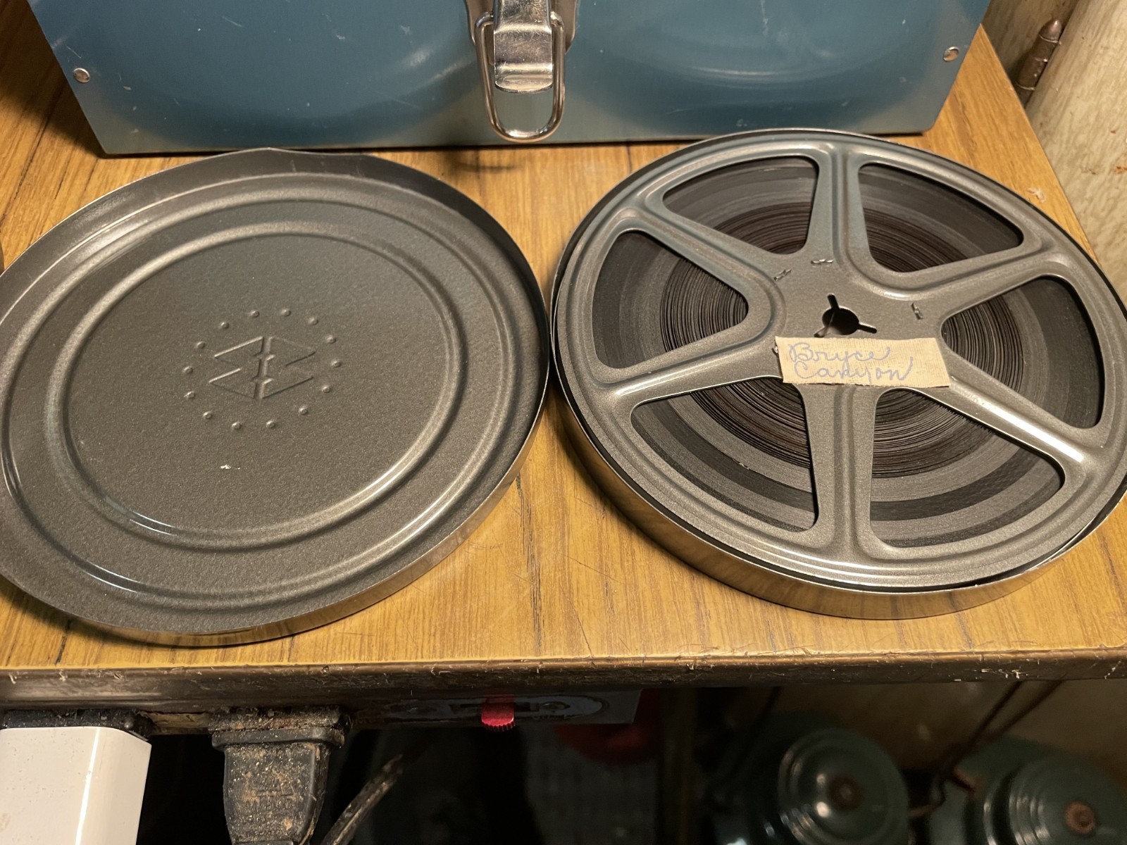 LOT OF 12 VINTAGE 8MM METAL 5″ REELS & FILM CANISTERS + METAL CARRY CASE