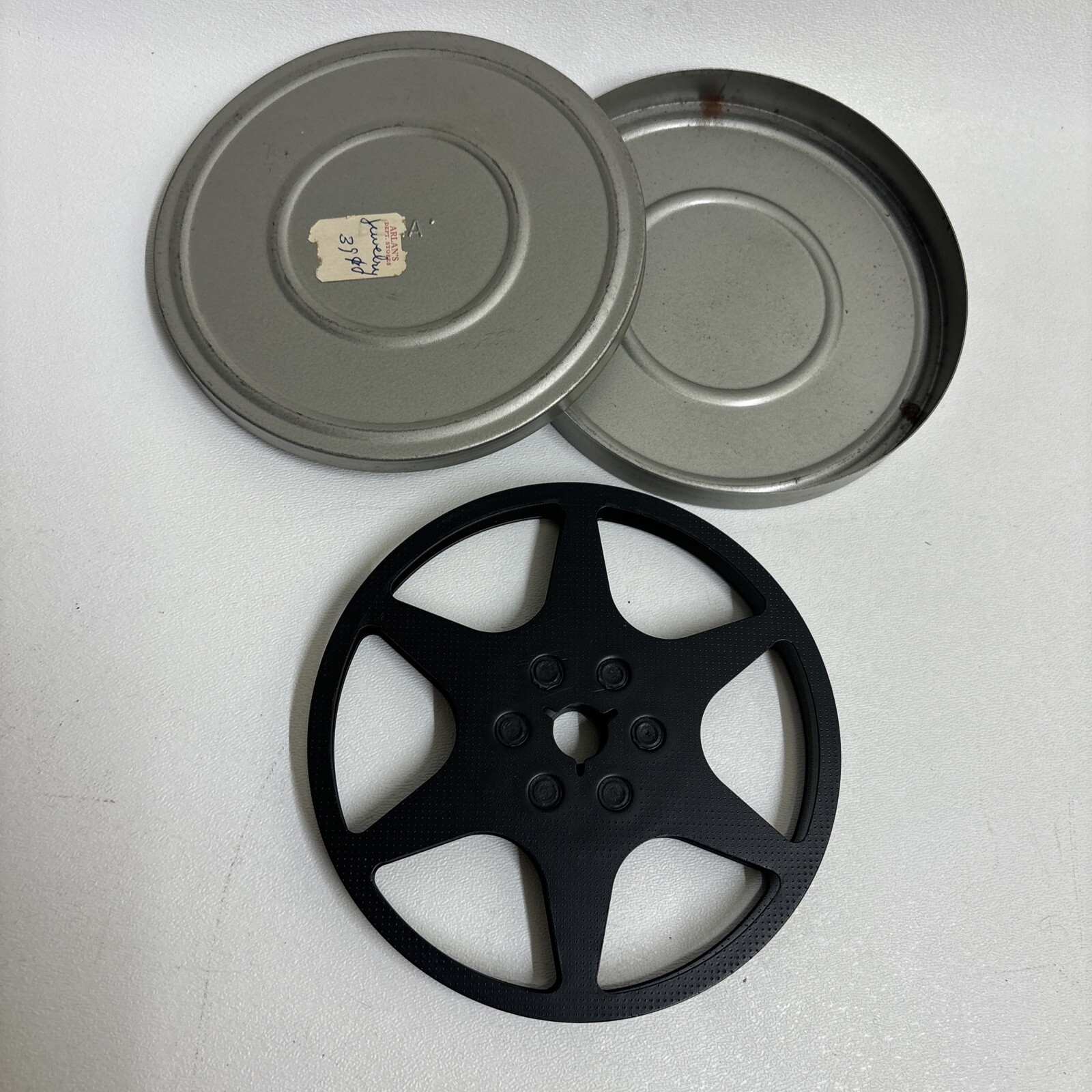 Lot Of 2 – 5″ 8mm Film Reels & Tin Cans – Comp Co & Unbranded Metal