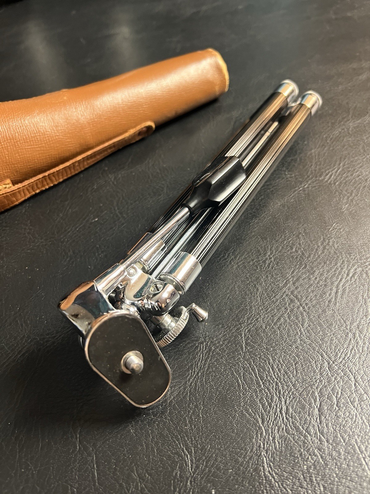 VTG VIVO 9-Section Elevator Chrome Tripod W/ 46” Compact Leather Case Japan