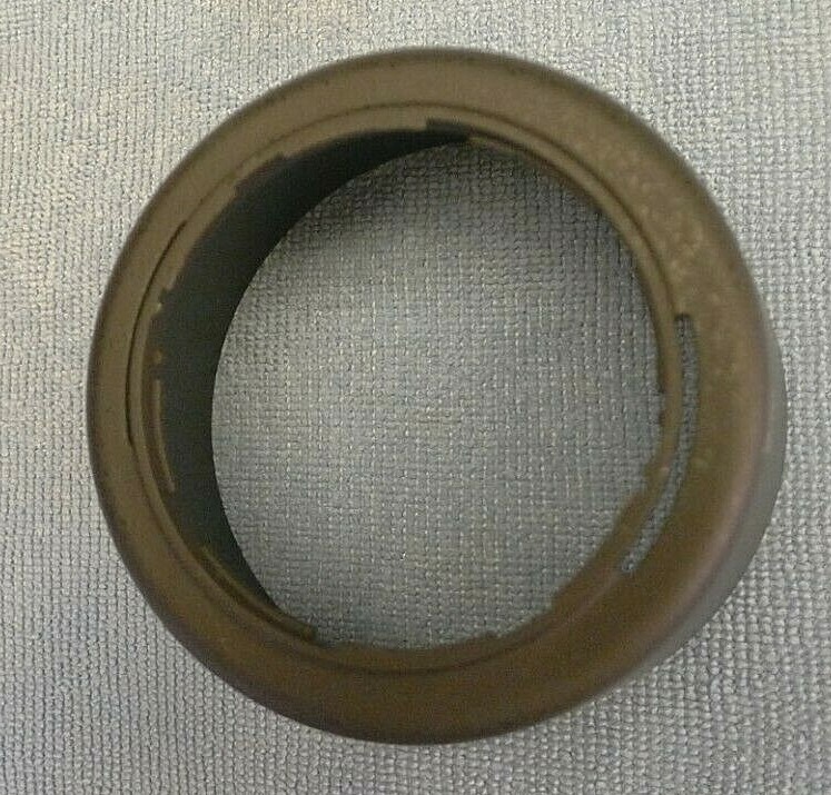 4924R Lens Hood / Shade – Plastic – Made in China – 55mm For Nikon?