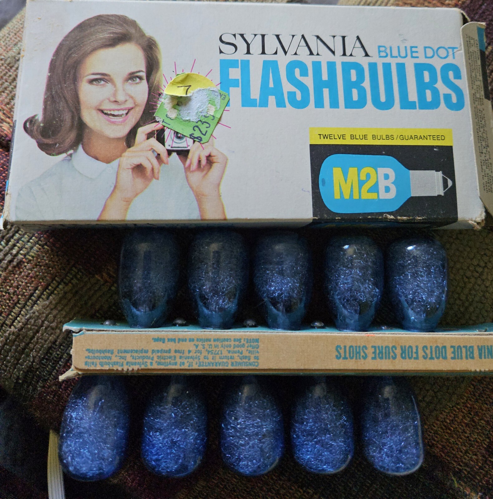 Vintage Sylvania Flashbulbs M2B Blue Dot, Lot of 10 Flash Lighting Camera Bulbs