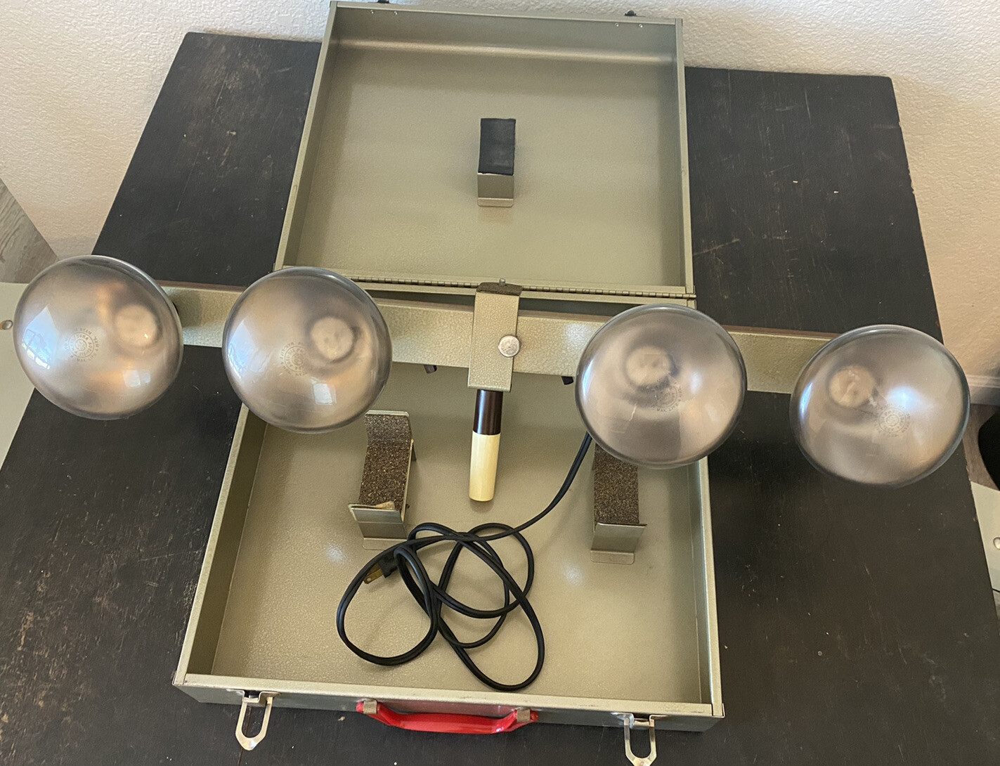 Vintage Working Folding Light Bar R-375 W/ Case & 4 Bulbs Logan Electric
