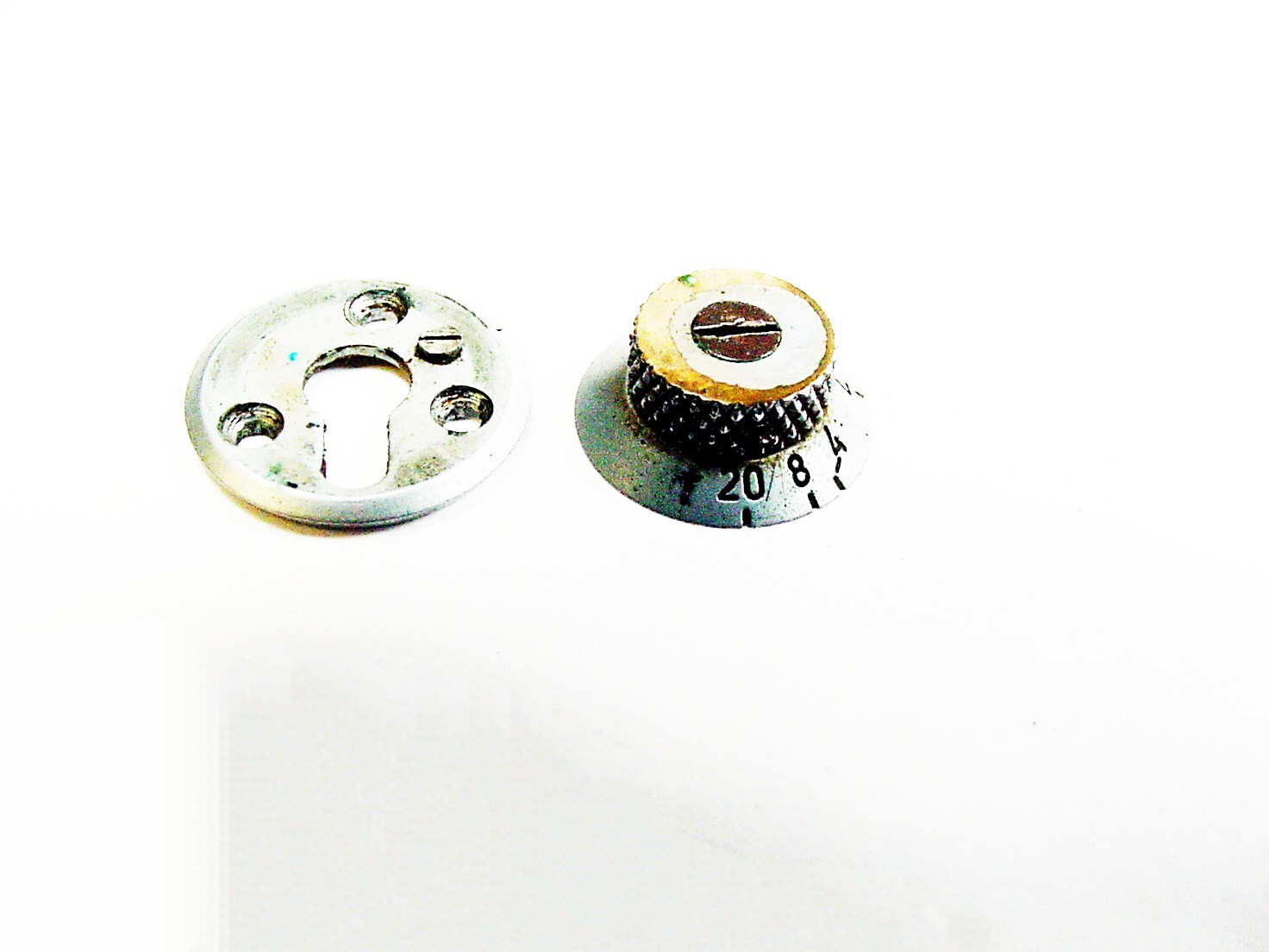 Leica Screw Mount slow speed dial w/ plate | $20 |