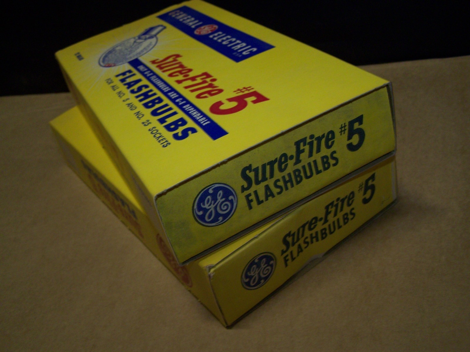 Vintage GE No. 5 Sure Fire Flashbulbs 24 Bulbs (2×12 Boxes) New Old Stock