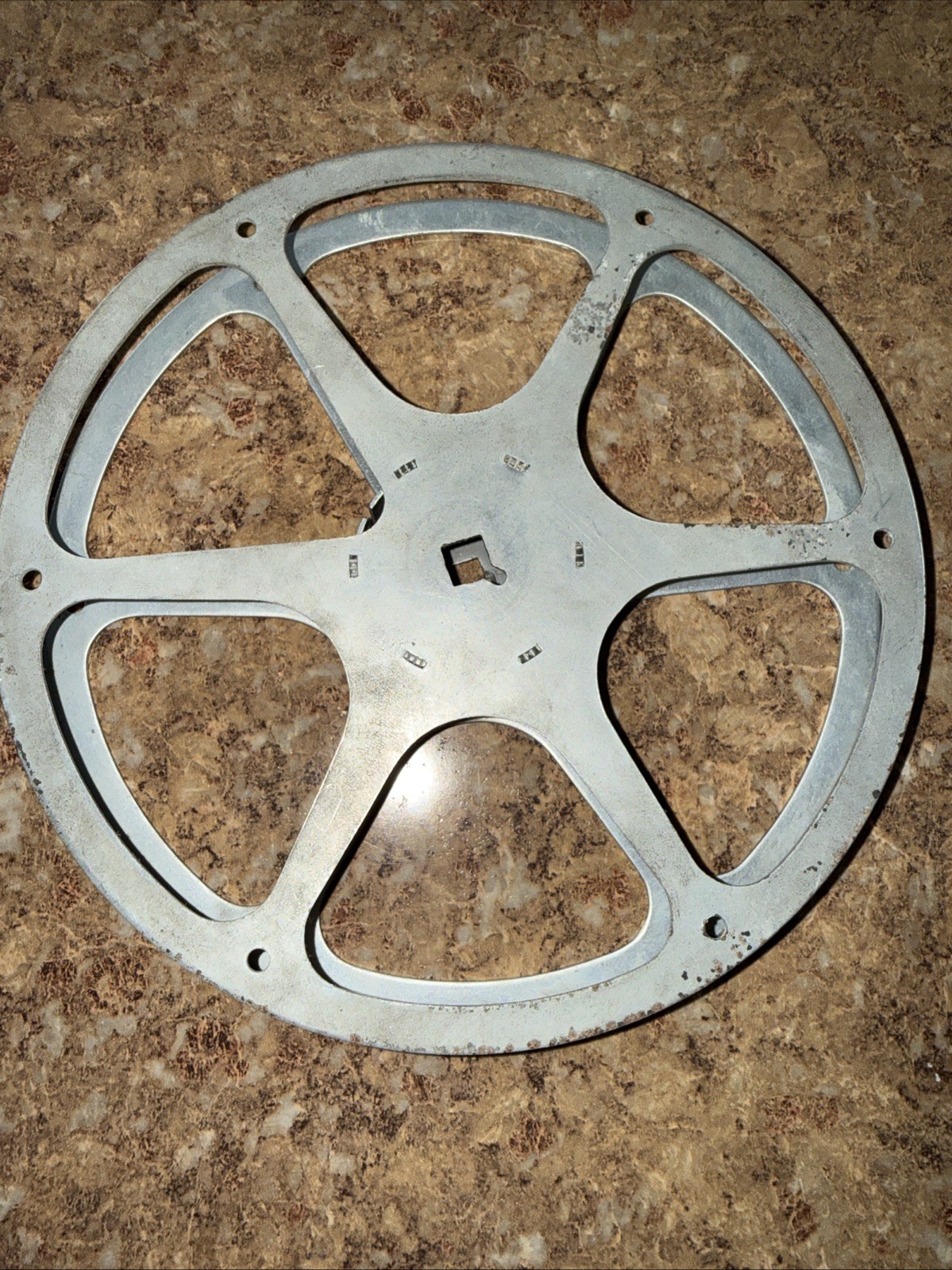 16 mm VINTAGE Motion Picture Film Projector Reel Empty 7″ Silver