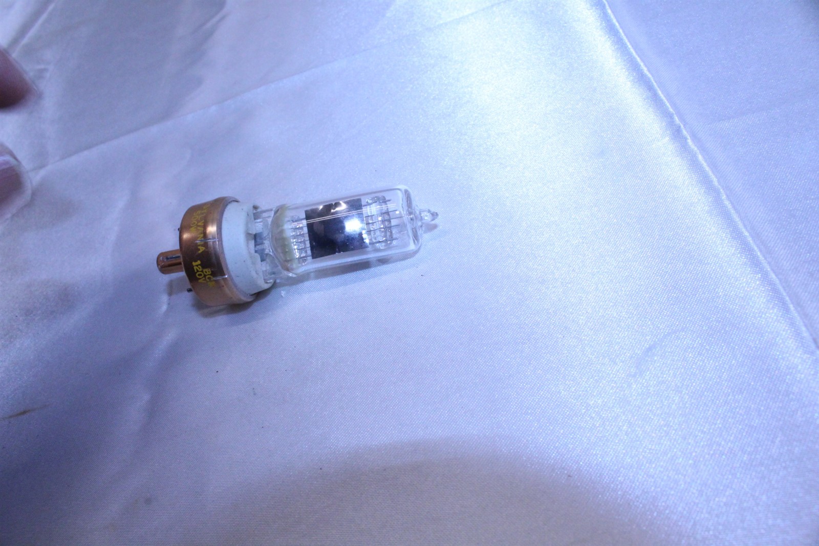 Replacement Projector Bulb for Vintage Standard Projector Model 1001-RP-526
