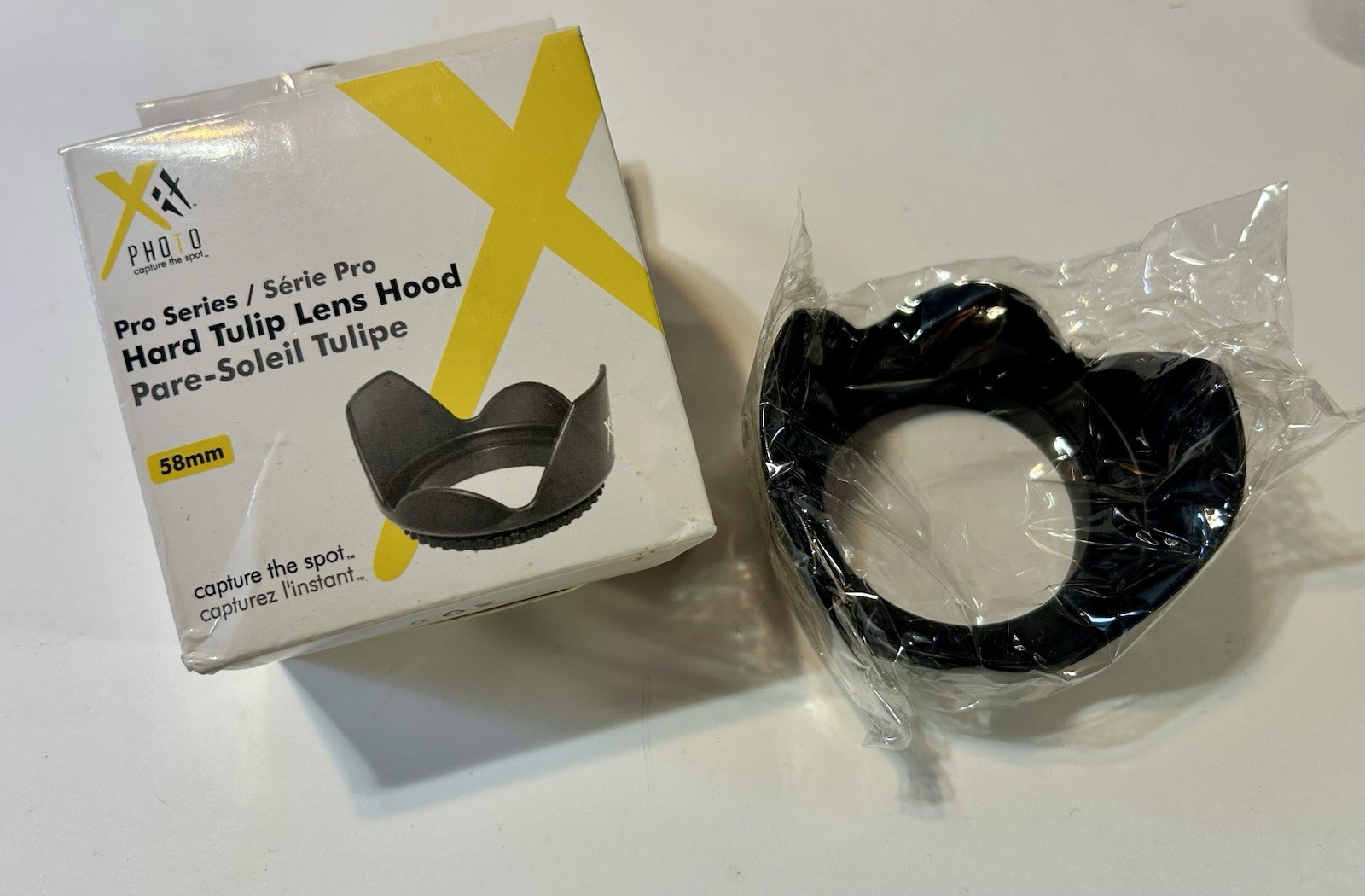 Vintage Camera Accesories – (2) Lens Hoods Eye Cup, & Flash How To Book
