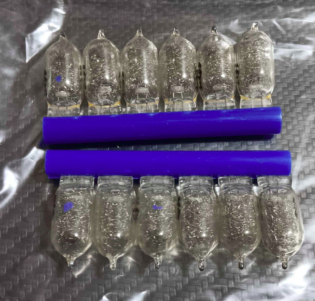 Vintage Sylvania AG1B Blue Dot Flashbulbs Lot of 12 Clear Bulbs