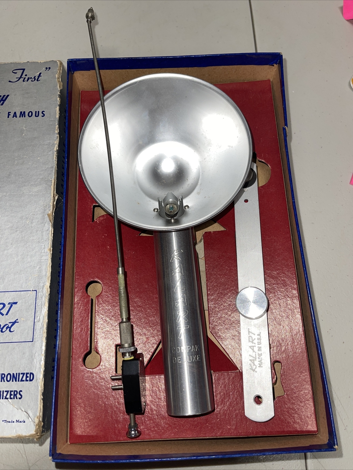 Kalart Speed Flash Safety First De Luxe Compak Original Box 1950’s