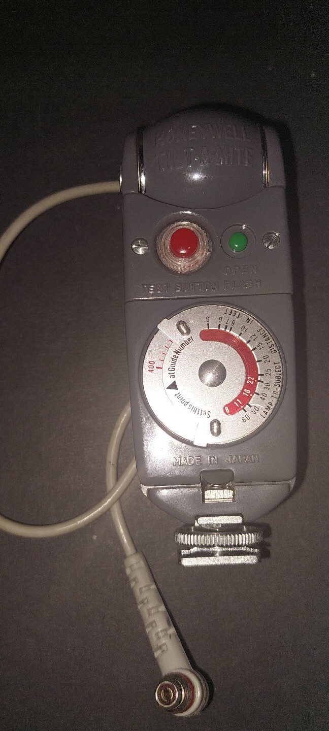 Vintage Honeywell Tilt-A-Mite Camera Flash Unit Very Good Condition