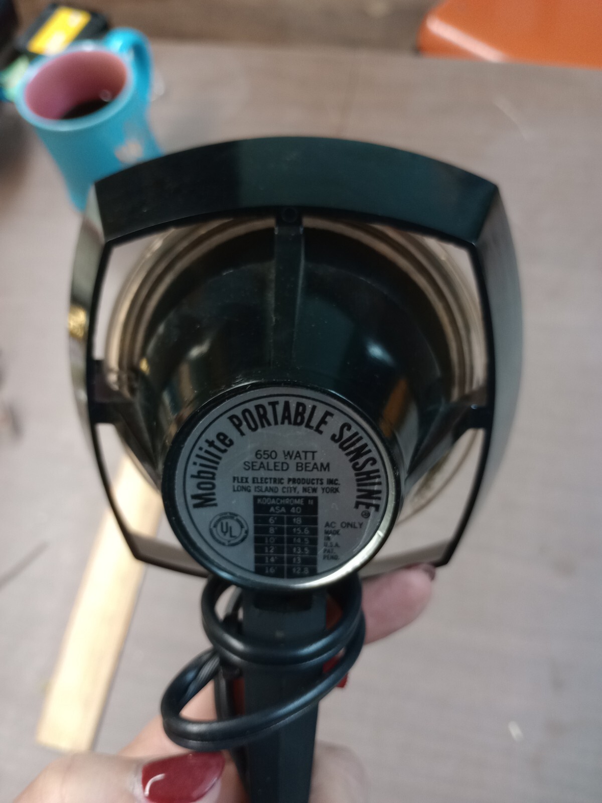 Vintage Mobilite Portable Sunshine 650 Watt Sealed Beam Lamp Light Works (CamA)