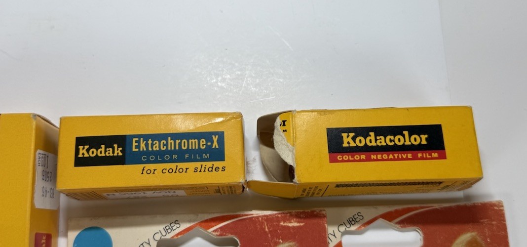 Flashbulbs Lot Of 5 Sylvania Blue Dot & Westinghouse M2B Bulbs Kodak Camera