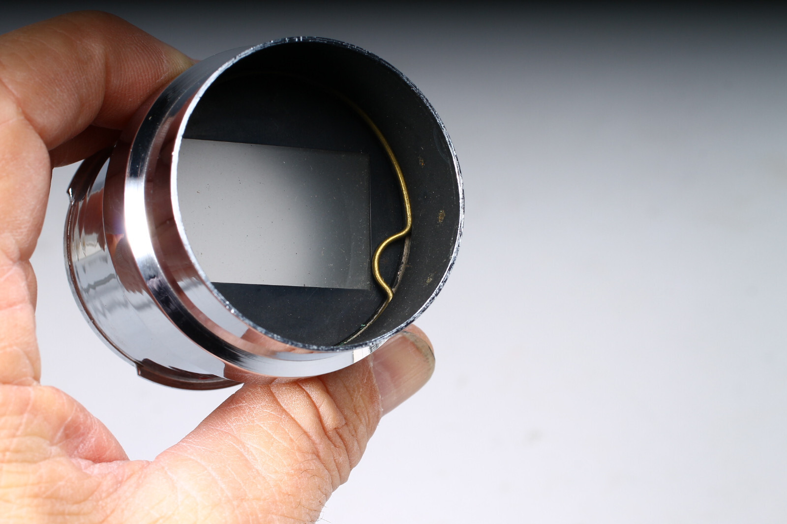 ZEISS CLOSEUP MOUNT WITH FOCUSING SCREEN FOR CONTAX RANGEFINDER LENSES