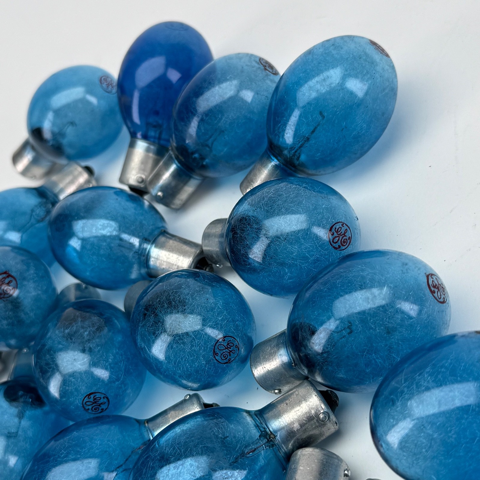 GE M2B Blue Flashbulbs Lot of 28 NOS Vintage Photography Camera Flash Bulbs