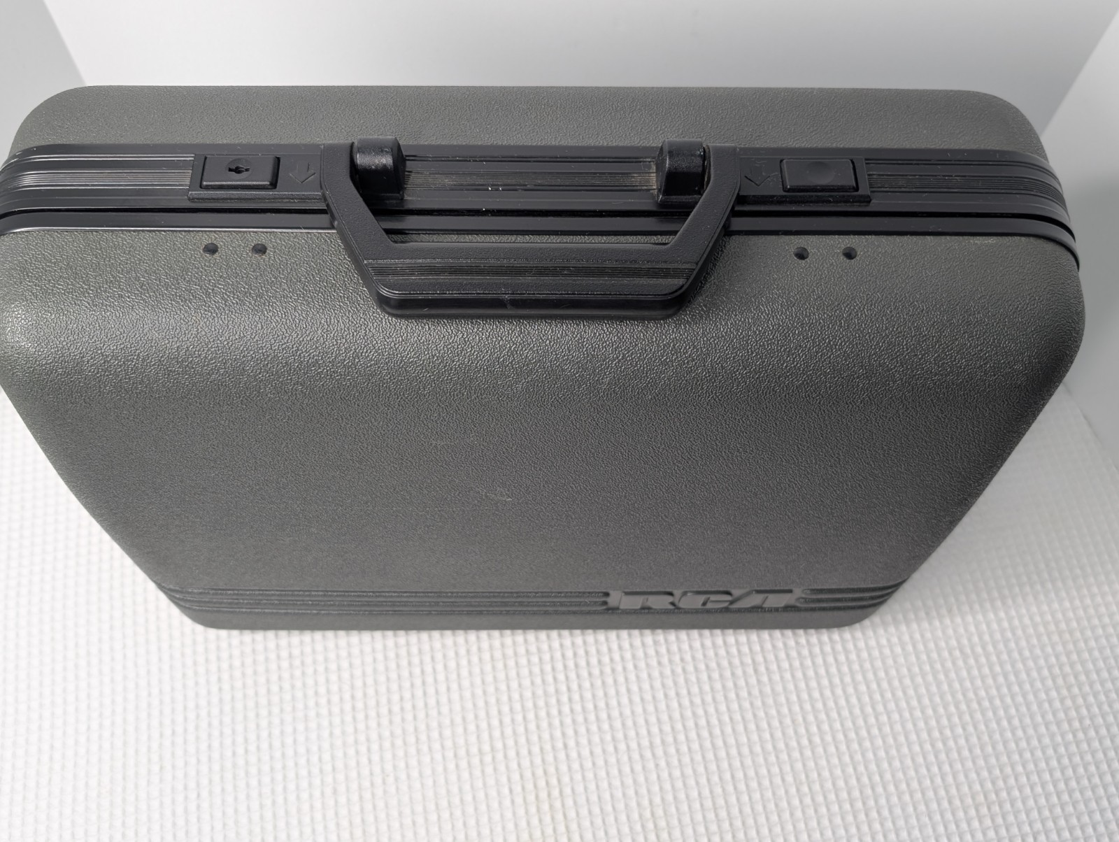 Vintage RCA Video Camcorder Carrying Case Hard Sided Handle Gray Black No Key