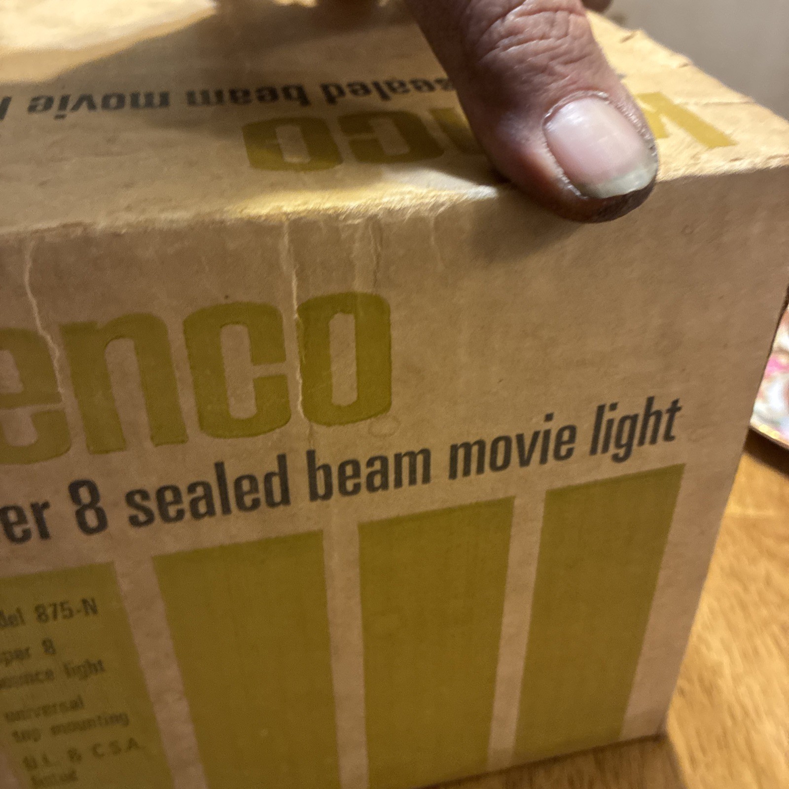 VINTAGE KENCO SUPER 8 SEALED BEAM MOVIE LIGHT MODEL 875-N UNIVERSAL TOP MOUNT