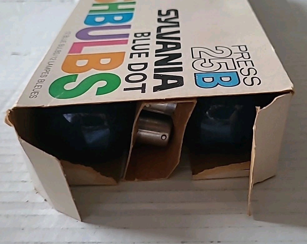 Vintage Sylvania Blue Dot Press 25B Flashbulbs 12pk Untested