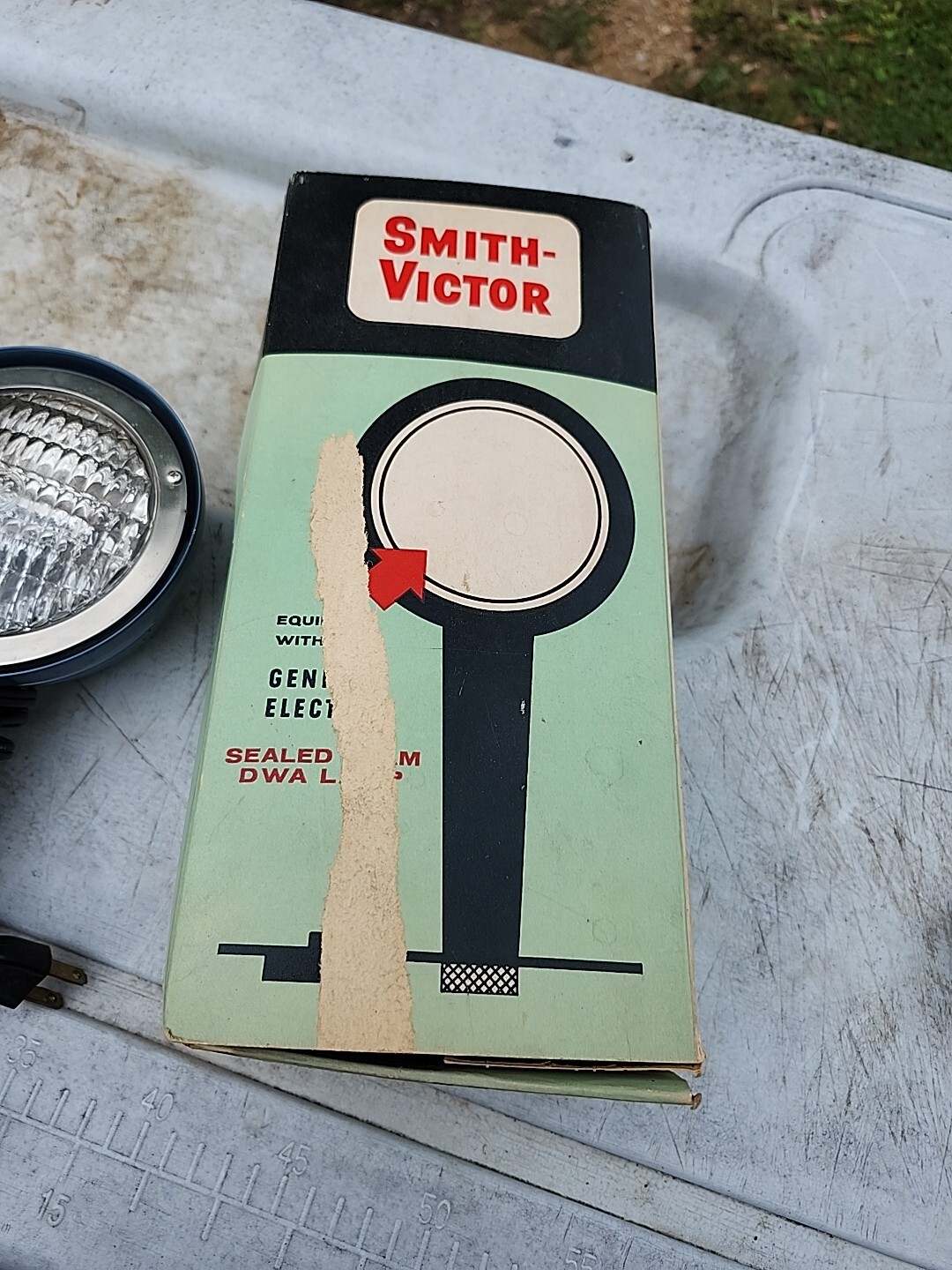 Smith-Victor Model L-5 Compact Movie Light Vintage 1962 Tested Works W/ Box