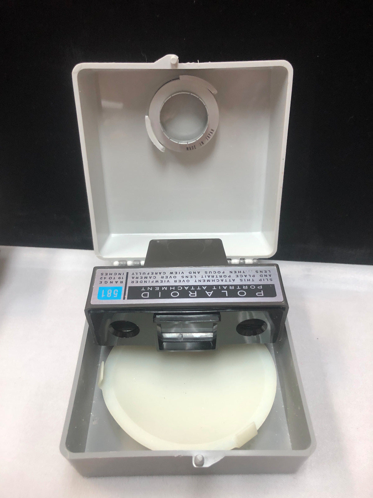 Polaroid #581 Portrait Kit. #516 Cloud Filter