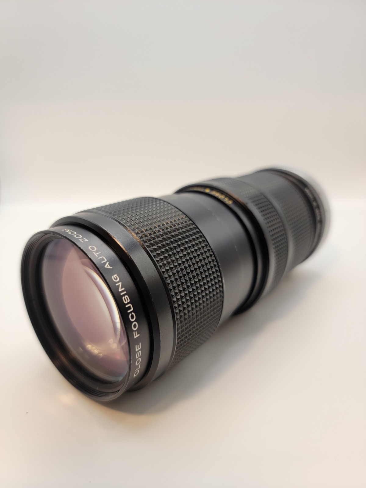 Vivitar 75-205mm f3.8 Telephoto Zoom Lens.